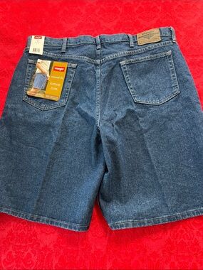 Wrangler Relaxed Fit Denim Shorts Men's Size 40 Blue Jean Shorts NWT 100% Cotton